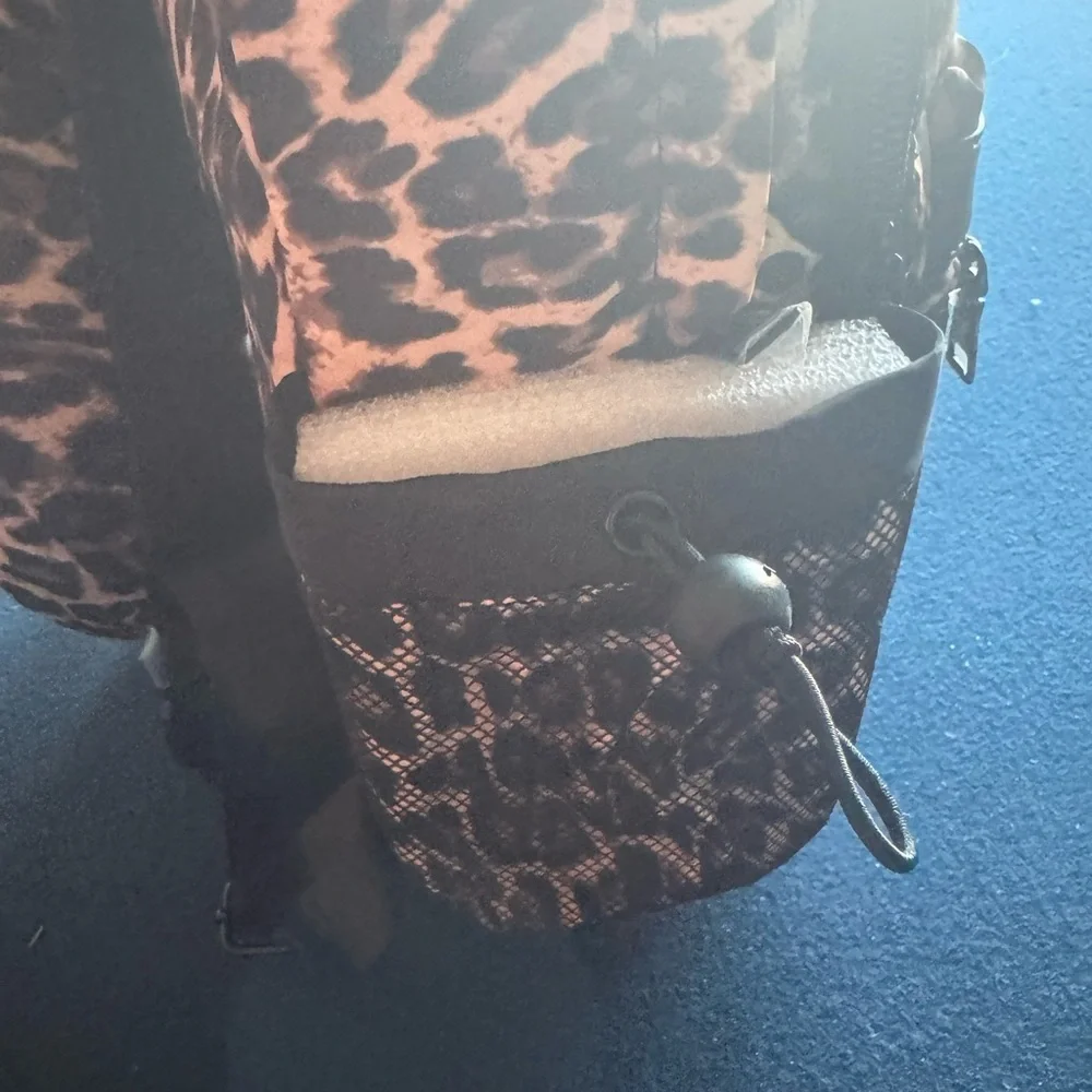STEVE MADDEN cheetah backpack,neck pillow & luggage tag! 🤎🖤Travel in style 🖤🤎